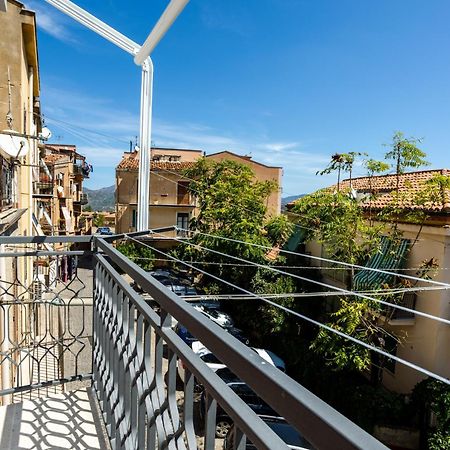 Porta San Paolo House Aparthotel Кастелбуоно Екстериор снимка