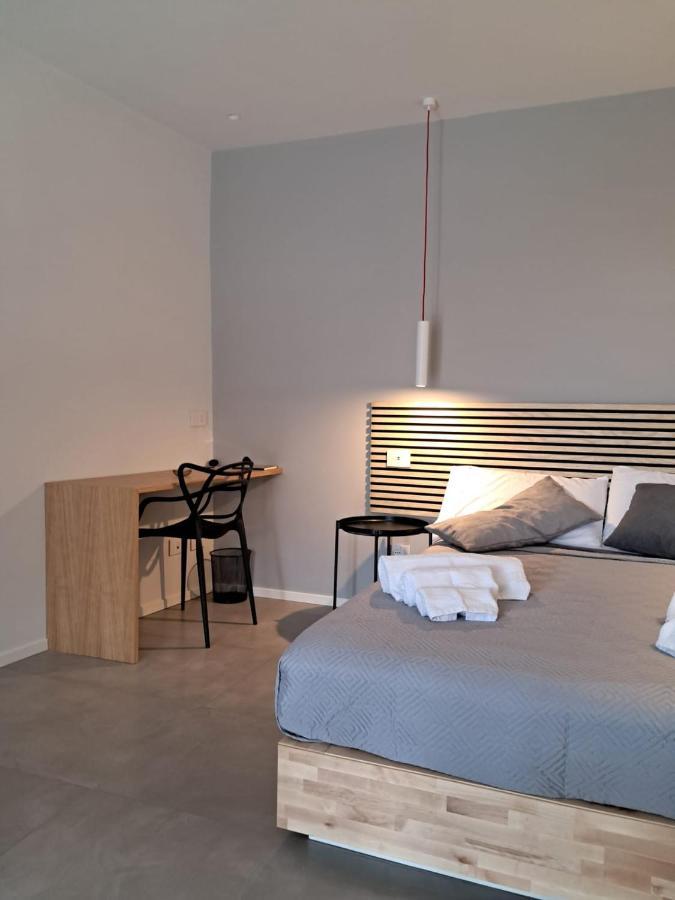 Porta San Paolo House Aparthotel Кастелбуоно Екстериор снимка