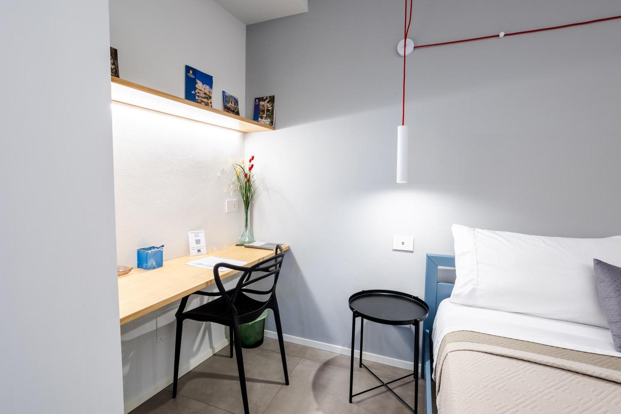 Porta San Paolo House Aparthotel Кастелбуоно Екстериор снимка