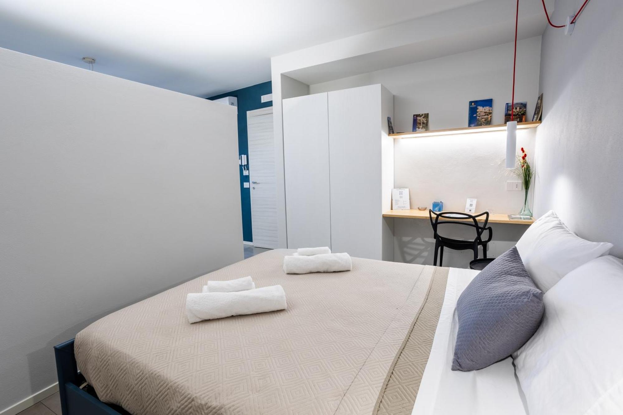 Porta San Paolo House Aparthotel Кастелбуоно Екстериор снимка
