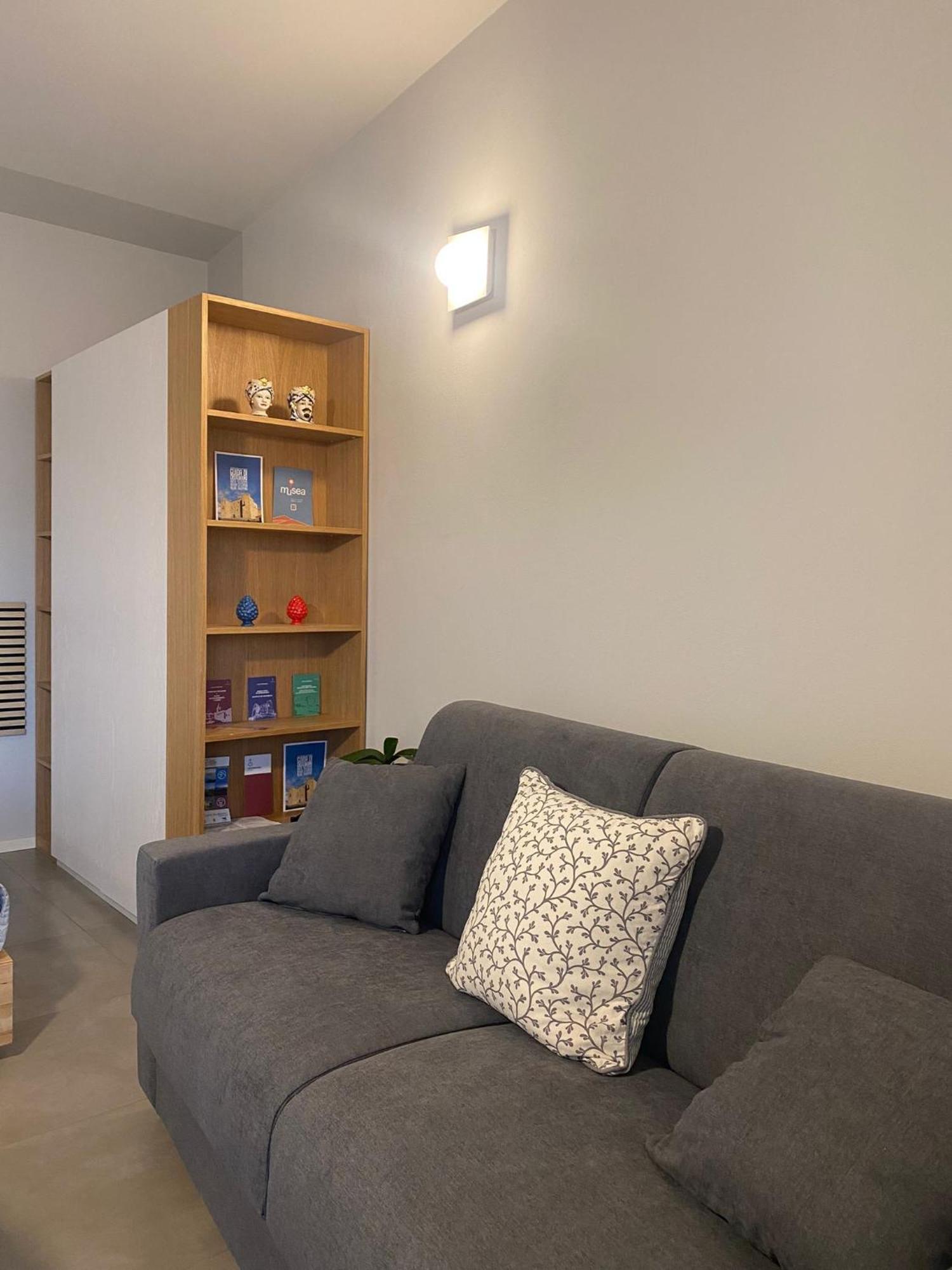 Porta San Paolo House Aparthotel Кастелбуоно Екстериор снимка